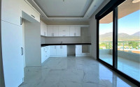 Luxurious five-room penthouse with an area of 220 m2, in the Ciplakli area, northern part of Alanya, in a quiet location and distance from the sea-id-2681-photo-3