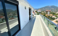 Luxurious five-room penthouse with an area of 220 m2, in the Ciplakli area, northern part of Alanya, in a quiet location and distance from the sea-id-2681-photo-8