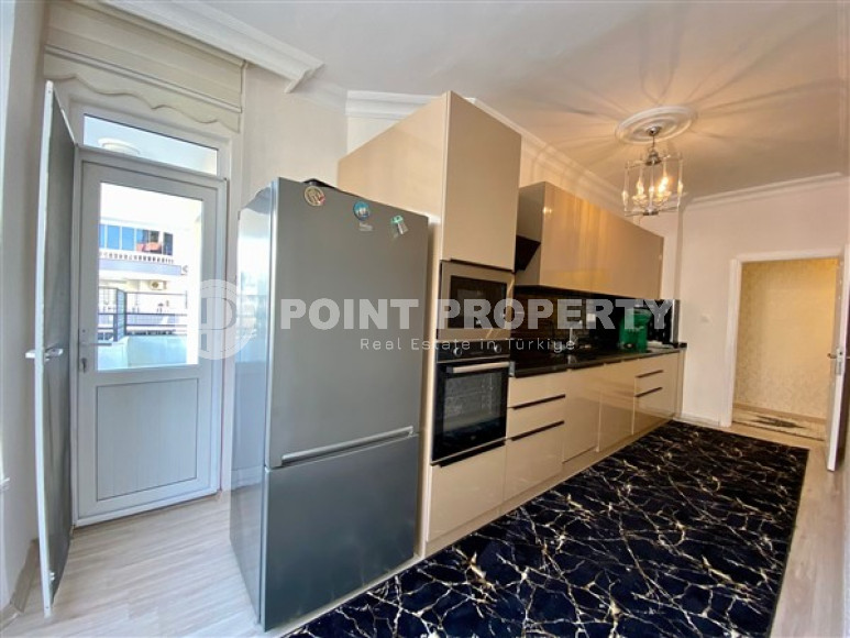 Готовая к заезду, объёмная квартира 3+1 с отдельной кухней, расположенная в районе Оба, Аланья, 156 м2-id-2684-фото-4