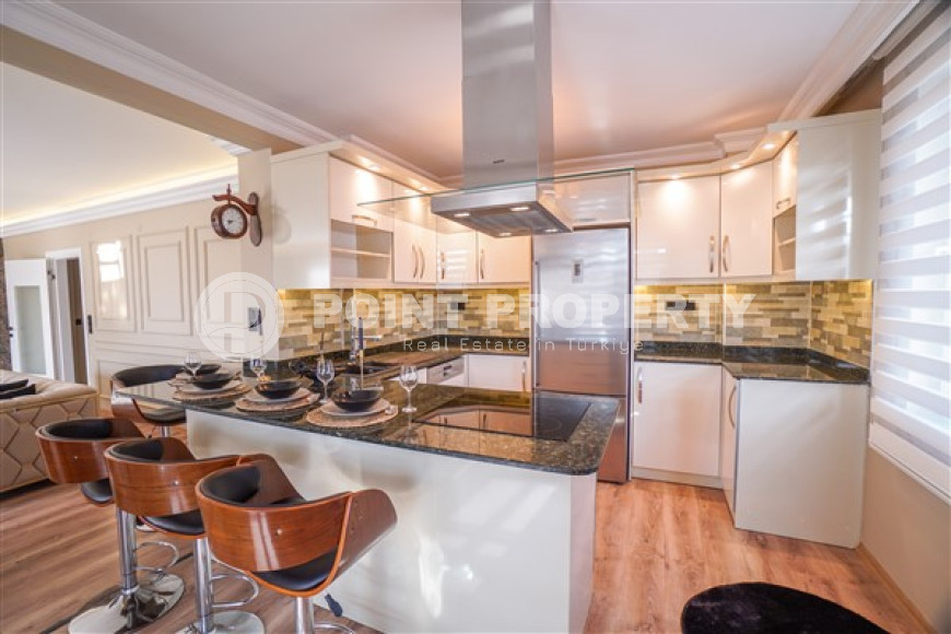 Volumetric penthouse on the 4th and 5th floors, with quality furniture and a jacuzzi, in the Oba area, with an area of 160 m2-id-2685-photo-4