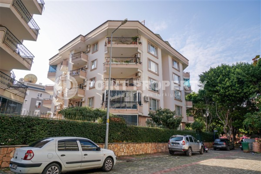 Volumetric penthouse on the 4th and 5th floors, with quality furniture and a jacuzzi, in the Oba area, with an area of 160 m2-id-2685-photo-10