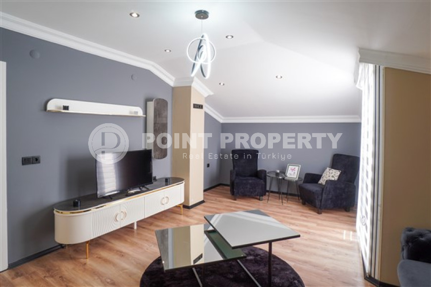 Volumetric penthouse on the 4th and 5th floors, with quality furniture and a jacuzzi, in the Oba area, with an area of 160 m2-id-2685-photo-11