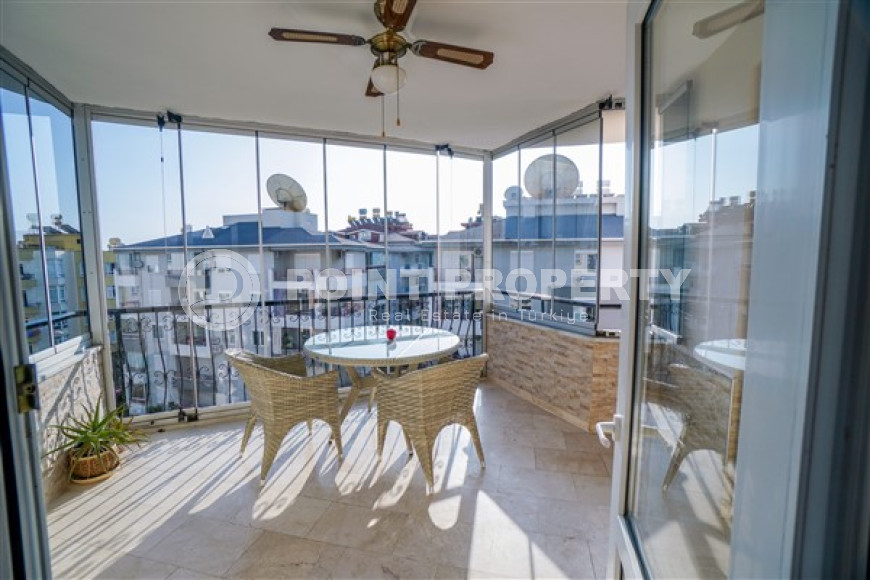 Volumetric penthouse on the 4th and 5th floors, with quality furniture and a jacuzzi, in the Oba area, with an area of 160 m2-id-2685-photo-17