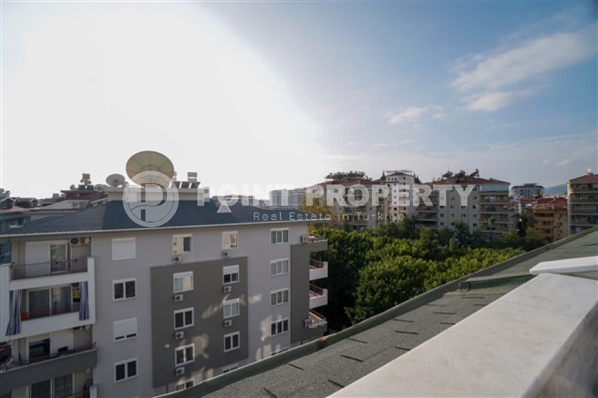 Volumetric penthouse on the 4th and 5th floors, with quality furniture and a jacuzzi, in the Oba area, with an area of 160 m2-id-2685-photo-23