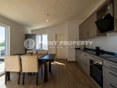 Spacious penthouse 115 m2, on the 4th and 5th floors, in a quiet area of Oba, Alanya, some distance from the sea-id-2687-photo-5