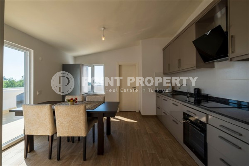 Spacious penthouse 115 m2, on the 4th and 5th floors, in a quiet area of Oba, Alanya, some distance from the sea-id-2687-photo-5