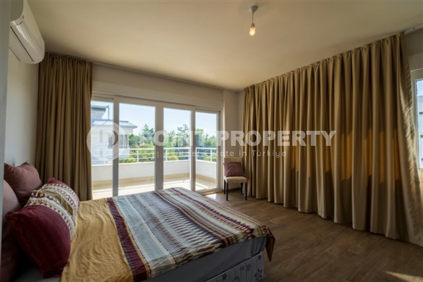 Spacious penthouse 115 m2, on the 4th and 5th floors, in a quiet area of Oba, Alanya, some distance from the sea-id-2687-photo-8