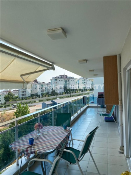 Four-room apartment with mountain views 140 m2, in the Oba area, Alanya, furnished, 2 kilometers from the sea-id-2689-photo-11