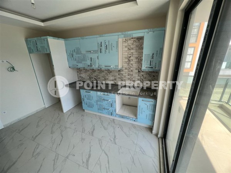 Modern three-room apartment with complete renovation, 400 meters from the sea, Oba, Alanya, 120 m2-id-2690-photo-2