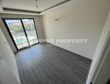 Modern three-room apartment with complete renovation, 400 meters from the sea, Oba, Alanya, 120 m2-id-2690-photo-3
