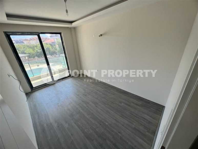 Modern three-room apartment with complete renovation, 400 meters from the sea, Oba, Alanya, 120 m2-id-2690-photo-3