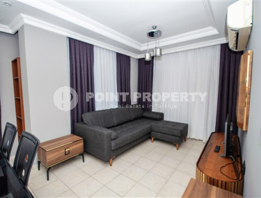 Compact and beautiful 1+1, 65 m2, on the 3rd floor of a low-rise building, 350 meters from the center of Alanya-id-2696-photo-2