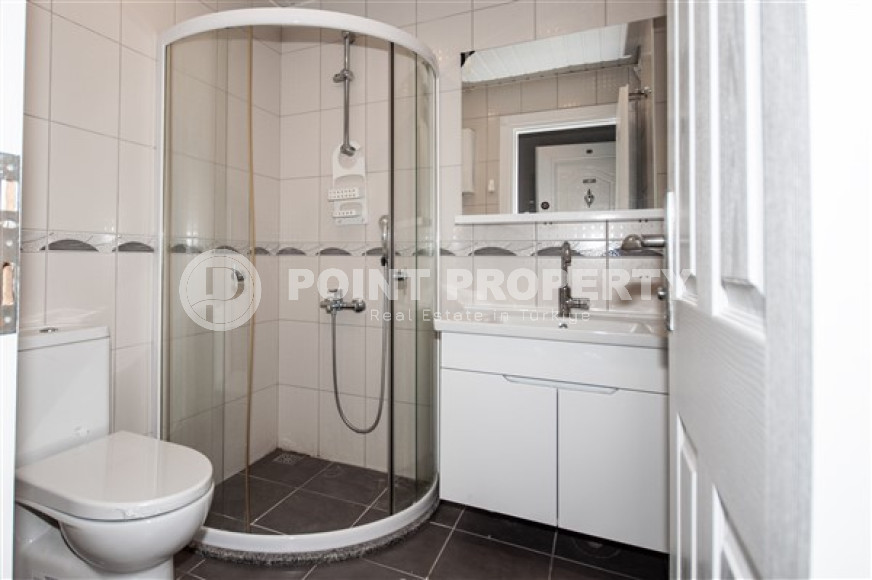 Compact and beautiful 1+1, 65 m2, on the 3rd floor of a low-rise building, 350 meters from the center of Alanya-id-2696-photo-11