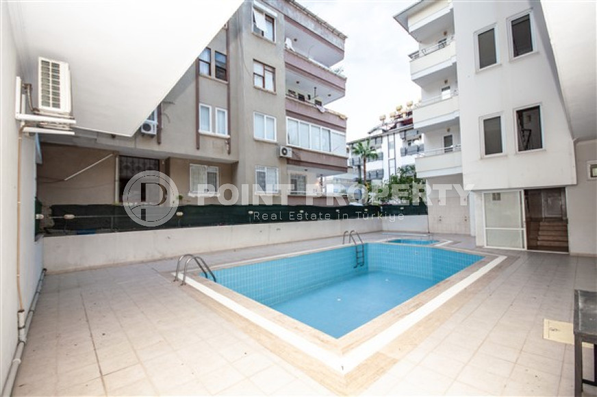 Compact and beautiful 1+1, 65 m2, on the 3rd floor of a low-rise building, 350 meters from the center of Alanya-id-2696-photo-16