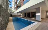 Classic apartment 1+1, 52 m2, furnished in a complex with infrastructure, Alanya center-id-2699-photo-1