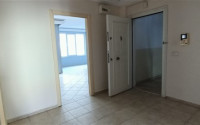 Spacious three-room apartment, in the center of Alanya, on the 2nd floor 250 meters from the sea, 120 m2-id-2701-photo-3