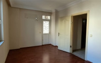 Spacious three-room apartment, in the center of Alanya, on the 2nd floor 250 meters from the sea, 120 m2-id-2701-photo-4