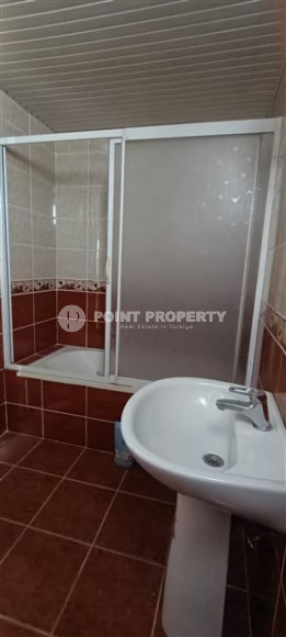 Spacious three-room apartment, in the center of Alanya, on the 2nd floor 250 meters from the sea, 120 m2-id-2701-photo-10