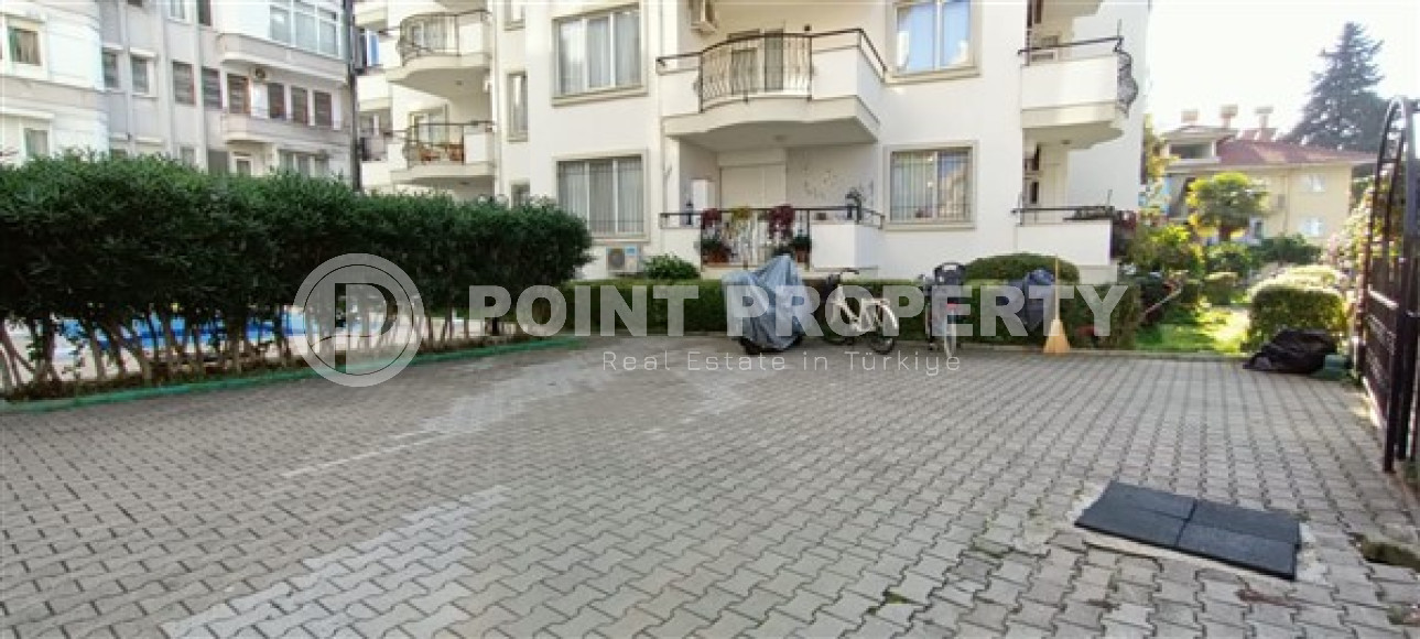 Spacious three-room apartment, in the center of Alanya, on the 2nd floor 250 meters from the sea, 120 m2-id-2701-photo-12