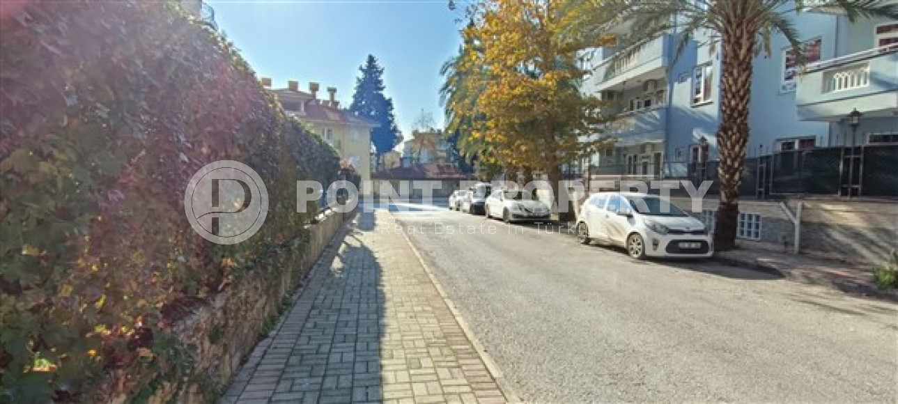 Spacious three-room apartment, in the center of Alanya, on the 2nd floor 250 meters from the sea, 120 m2-id-2701-photo-13