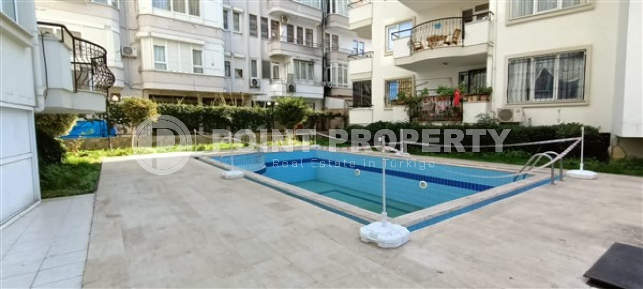 Spacious three-room apartment, in the center of Alanya, on the 2nd floor 250 meters from the sea, 120 m2-id-2701-photo-16