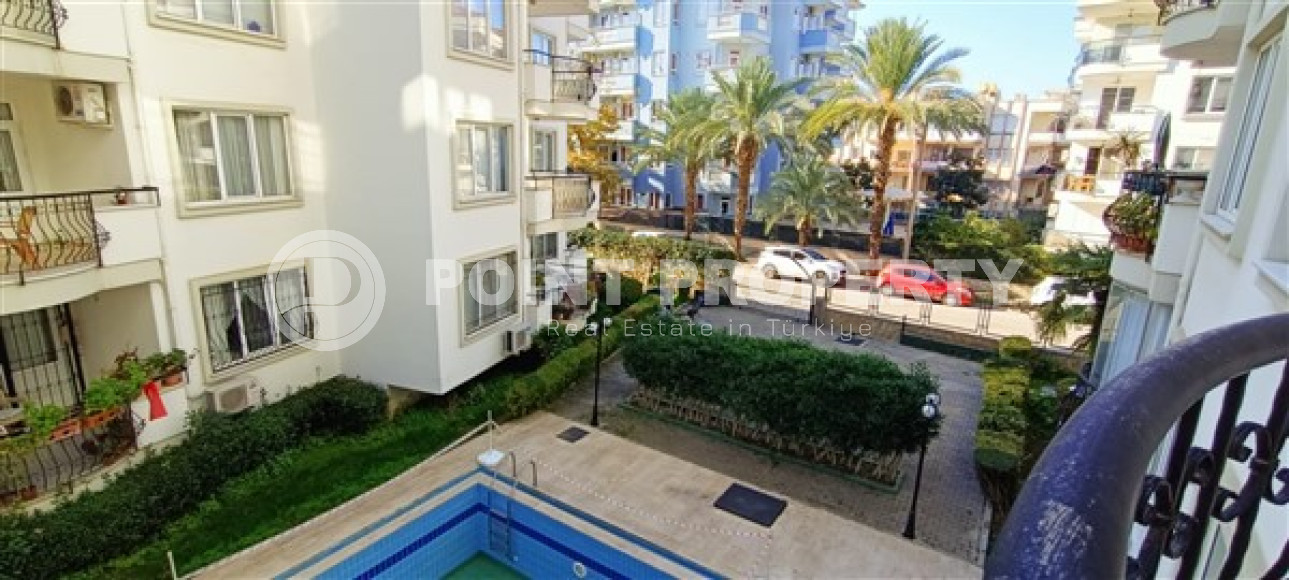 Spacious three-room apartment, in the center of Alanya, on the 2nd floor 250 meters from the sea, 120 m2-id-2701-photo-18