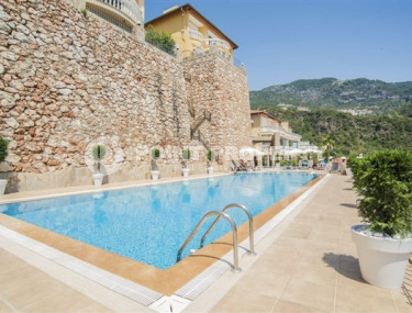 Двухэтажная вилла с тремя спальнями, 250м², с потрясающими видами в районе Тепе, Алания-id-2706-фото-4