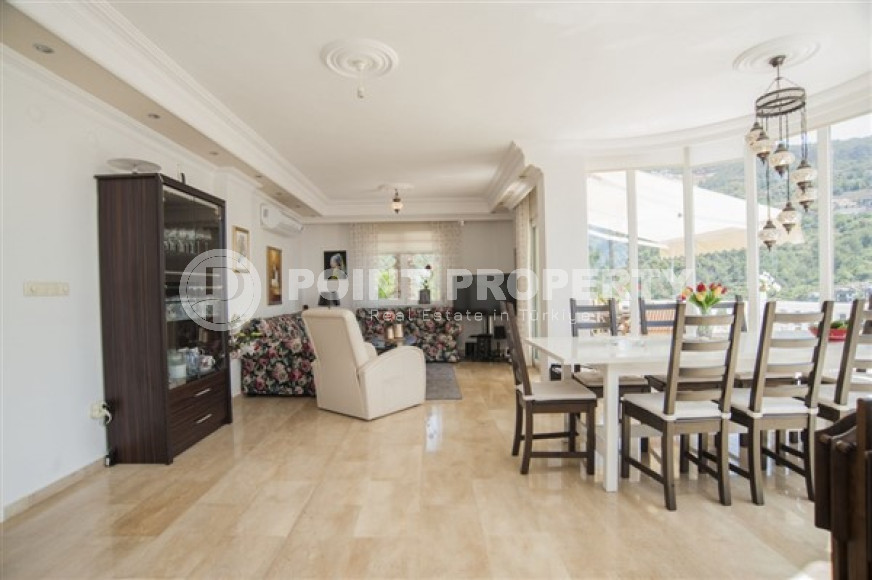 Двухэтажная вилла с тремя спальнями, 250м², с потрясающими видами в районе Тепе, Алания-id-2706-фото-6