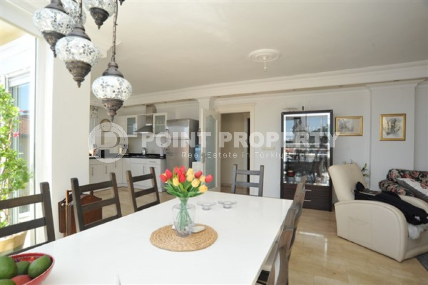 Двухэтажная вилла с тремя спальнями, 250м², с потрясающими видами в районе Тепе, Алания-id-2706-фото-12