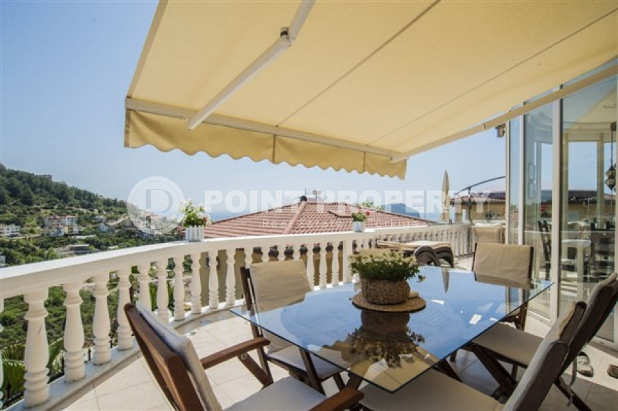 Двухэтажная вилла с тремя спальнями, 250м², с потрясающими видами в районе Тепе, Алания-id-2706-фото-13