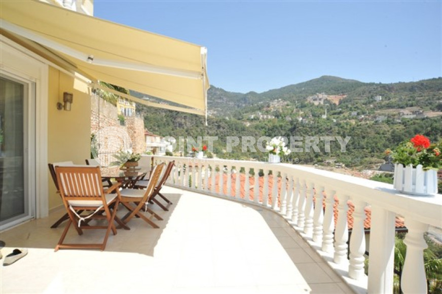 Двухэтажная вилла с тремя спальнями, 250м², с потрясающими видами в районе Тепе, Алания-id-2706-фото-15