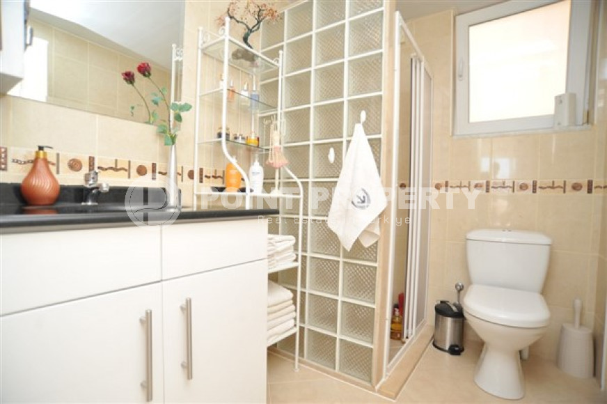 Двухэтажная вилла с тремя спальнями, 250м², с потрясающими видами в районе Тепе, Алания-id-2706-фото-20