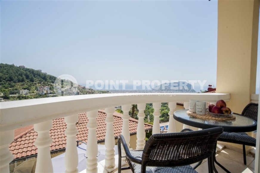 Двухэтажная вилла с тремя спальнями, 250м², с потрясающими видами в районе Тепе, Алания-id-2706-фото-26