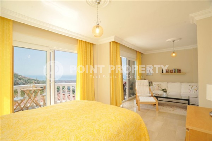 Двухэтажная вилла с тремя спальнями, 250м², с потрясающими видами в районе Тепе, Алания-id-2706-фото-29