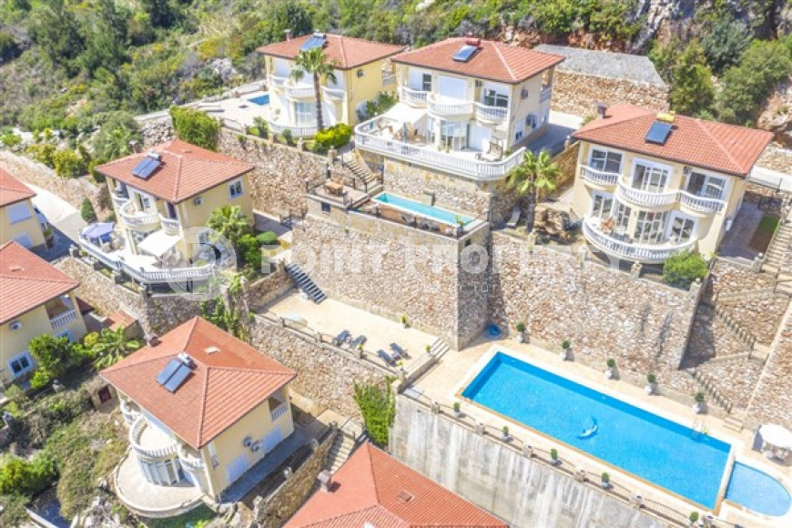 Двухэтажная вилла с тремя спальнями, 250м², с потрясающими видами в районе Тепе, Алания-id-2706-фото-37