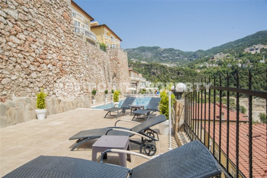 Двухэтажная вилла с тремя спальнями, 250м², с потрясающими видами в районе Тепе, Алания-id-2706-фото-39