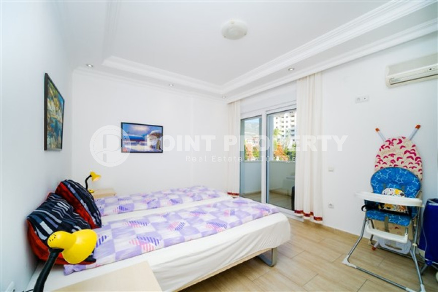 Bright three-room apartment with luxurious balconies, furnished, in Oba area, Alanya, 95 m2-id-2707-photo-6