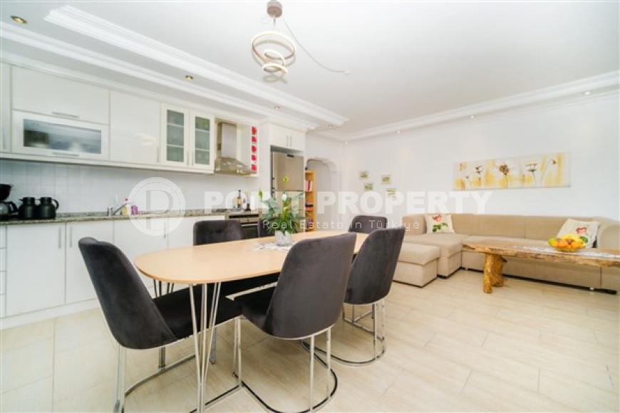 Bright three-room apartment with luxurious balconies, furnished, in Oba area, Alanya, 95 m2-id-2707-photo-11