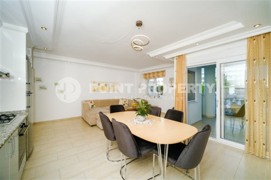 Bright three-room apartment with luxurious balconies, furnished, in Oba area, Alanya, 95 m2-id-2707-photo-12
