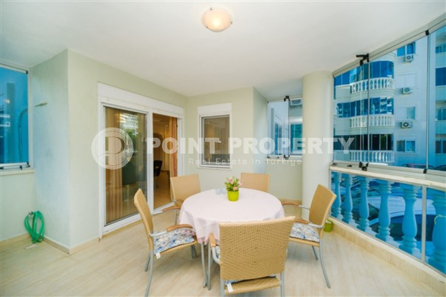 Bright three-room apartment with luxurious balconies, furnished, in Oba area, Alanya, 95 m2-id-2707-photo-13