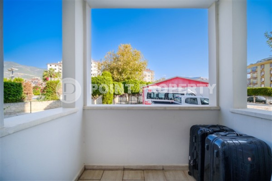 Bright three-room apartment with luxurious balconies, furnished, in Oba area, Alanya, 95 m2-id-2707-photo-15