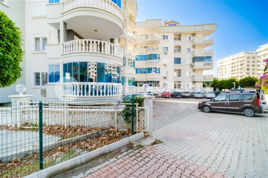 Bright three-room apartment with luxurious balconies, furnished, in Oba area, Alanya, 95 m2-id-2707-photo-16