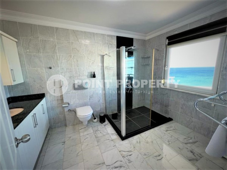 Элитный видовой дуплексе, на первой морской линии, 200 м2 в районе Тосмур, подходит под получение гражданства путём инвестиций в покупку недвижимости-id-2710-фото-9