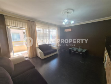 Well-kept one-bedroom apartment, with bathroom and balcony, within walking distance from the attractions of the center of Alanya, 55 m2-id-2711-photo-2