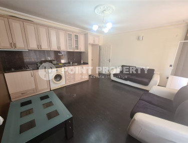 Well-kept one-bedroom apartment, with bathroom and balcony, within walking distance from the attractions of the center of Alanya, 55 m2-id-2711-photo-3
