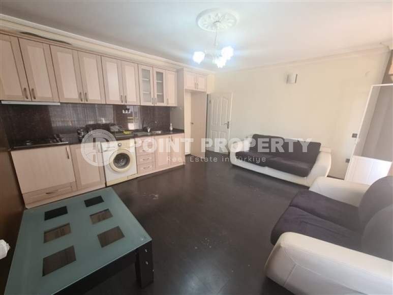 Well-kept one-bedroom apartment, with bathroom and balcony, within walking distance from the attractions of the center of Alanya, 55 m2-id-2711-photo-3