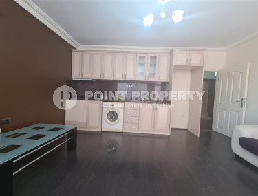 Well-kept one-bedroom apartment, with bathroom and balcony, within walking distance from the attractions of the center of Alanya, 55 m2-id-2711-photo-4