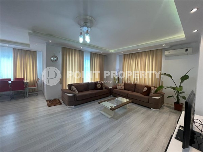 Меблированная квартира с двумя спальнями, 120м², на высоком этаже, в центре Махмутлара в 300м от моря-id-2718-фото-2