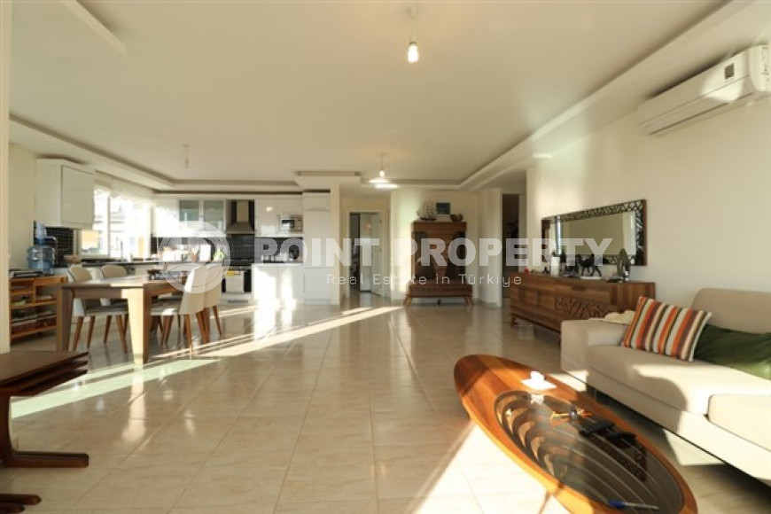 Меблированный пятикомнатный пентхаус, 250м², в районе Оба, Алания, в комплексе премиум класса-id-2719-фото-25