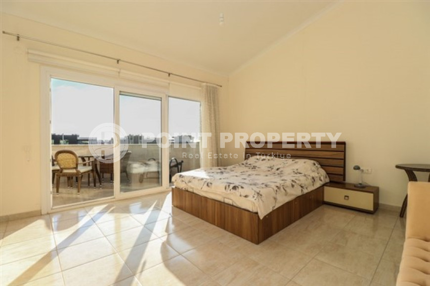 Меблированный пятикомнатный пентхаус, 250м², в районе Оба, Алания, в комплексе премиум класса-id-2719-фото-35